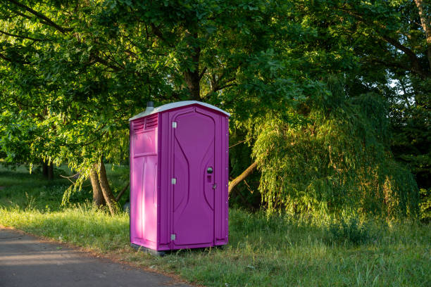 Best Portable restroom trailer rental  in Hokes Bluff, AL